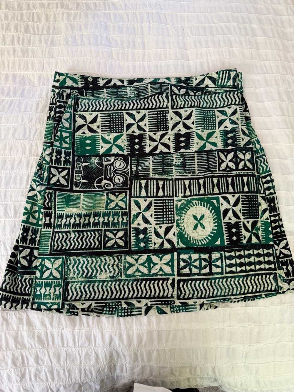 Rip Skirt  Hawaii  green n black A-Line Skirt 18”